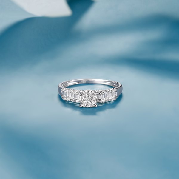 Gins Diamond Ring 18K White Gold