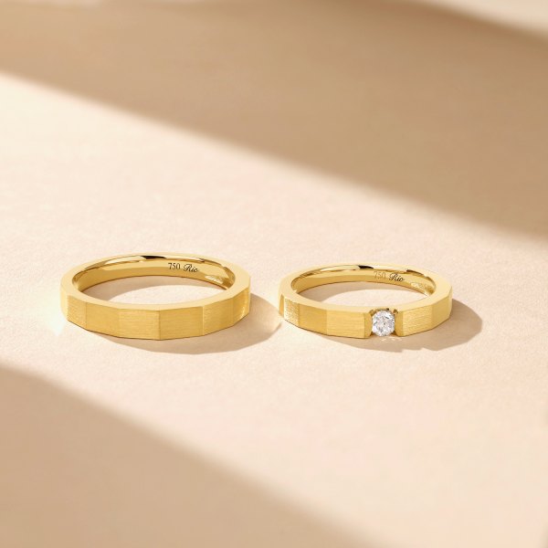 Jiro Yellow Gold Diamond Wedding Ring (Pair)
