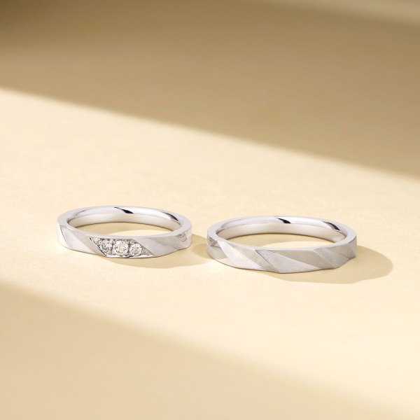 Sayaka Platinum Diamond Wedding Ring (Pair)