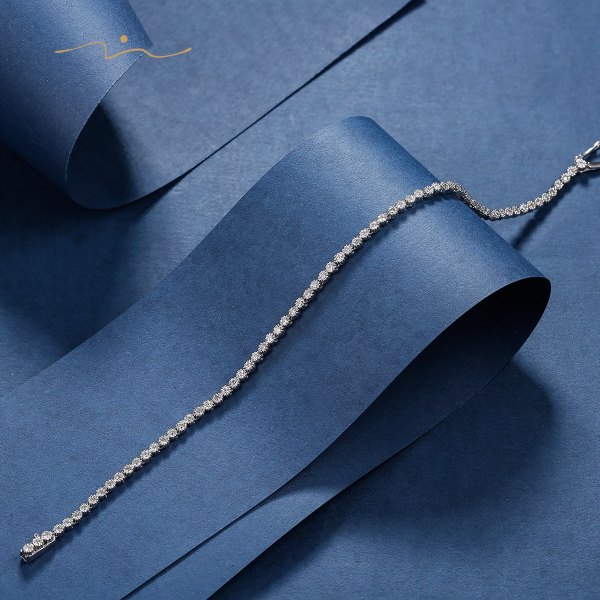 Leison Diamond 18K White Gold Bracelet