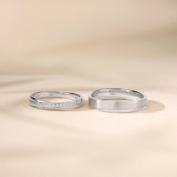 Yaeko Platinum Diamond Wedding Ring (Pair)