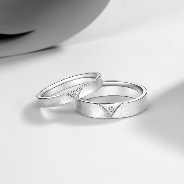 Eun Platinum Diamond Wedding Ring (Pair)