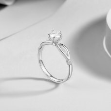 Hinata Solitaire Engagement Ring Casing 18K White Gold