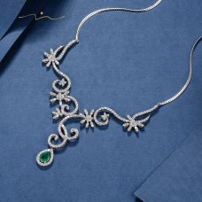 Garling,I Emerald Diamond Necklace 18K White Gold