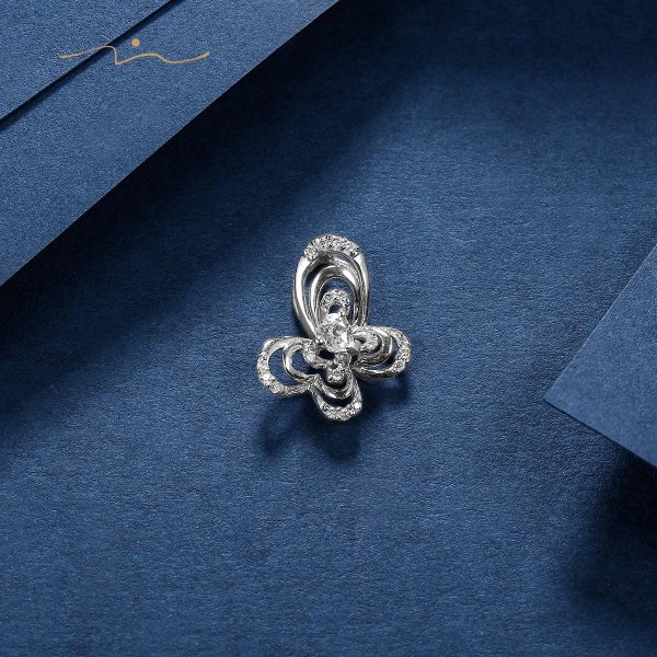 Catlin Diamond Pendant 18K White Gold